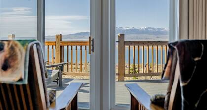 Bear's Den of Cody- 10 minutes from Cody, Mountain and Water Views