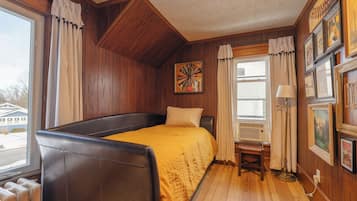 4 bedrooms, free WiFi, bed sheets