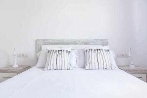 2 makuuhuonetta, silitysrauta/-lauta, vauvan matkasänky, ilmainen Wi-Fi