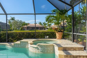 A heated pool - LAKEVIEW!, Heated Pool and Spa -Villa Lakeside Escape - Roelens Vacations (Cape Coral)