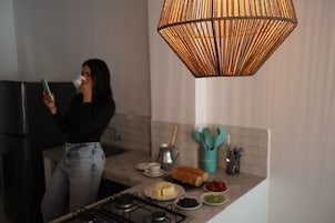 Geladeira grande, cooktop, liquidificador, moedor de café