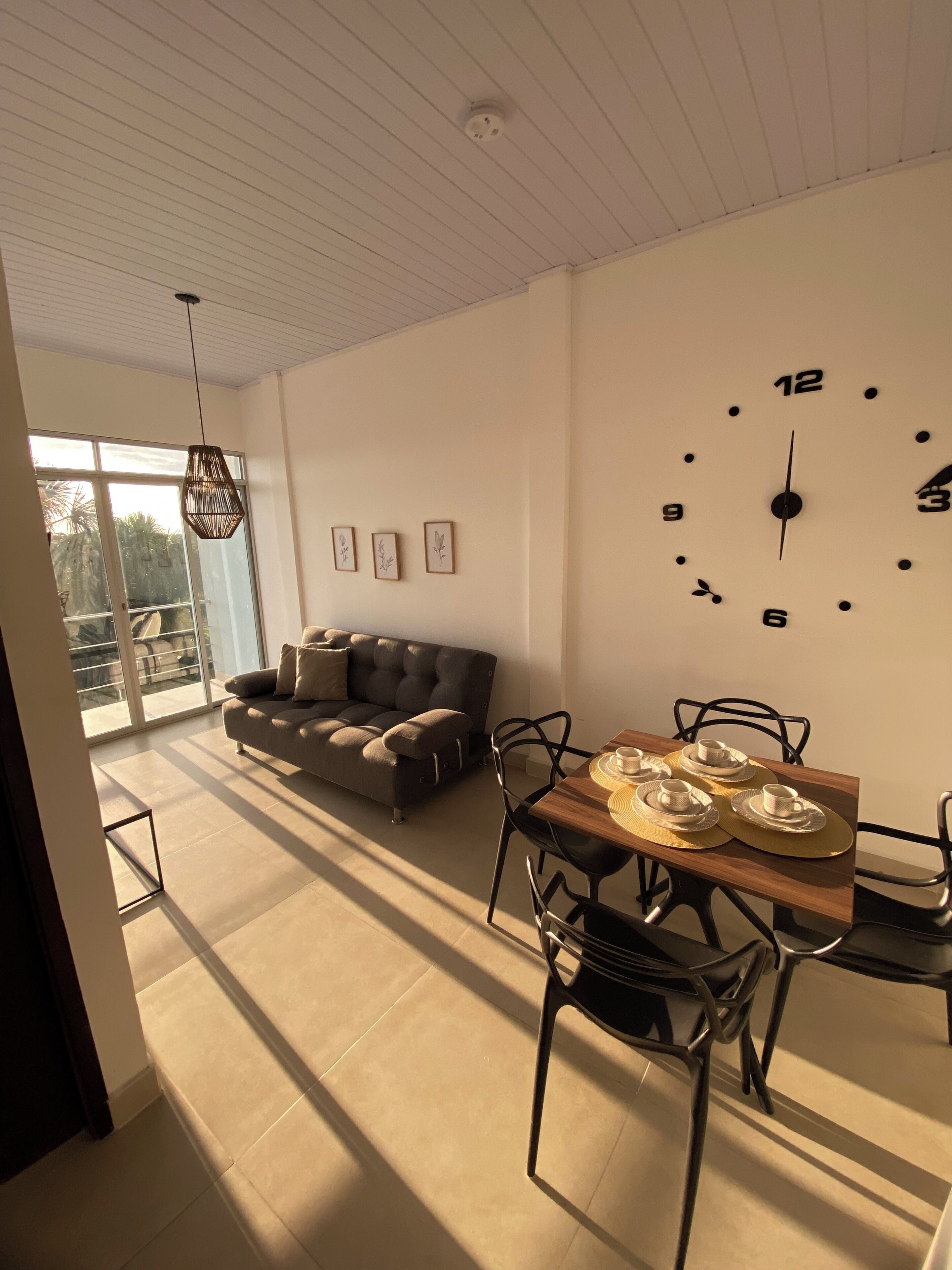 2 slaapkamers, luxe beddengoed, donzen dekbedden, pillowtop-bedden