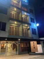 Fachada de la propiedad