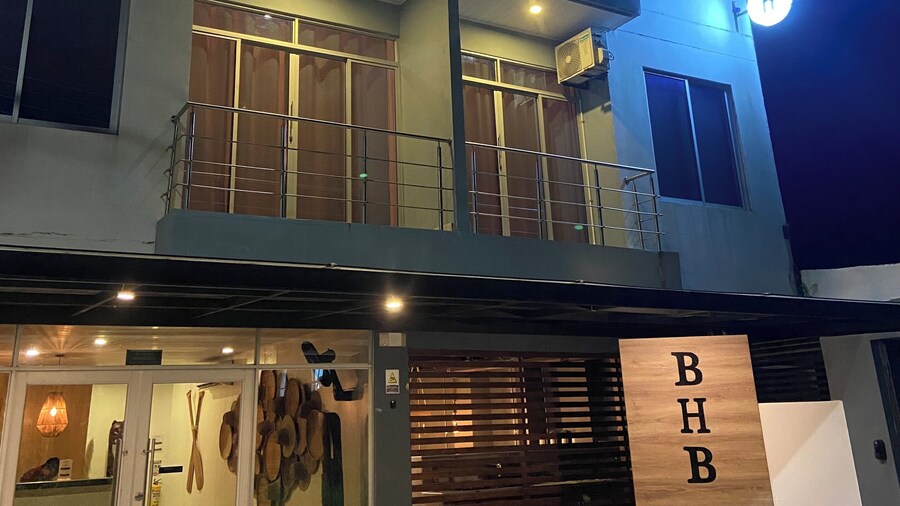 巴塔拉公寓酒店精品店 - BHB