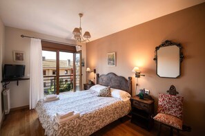 4 bedrooms, iron/ironing board, travel cot, bed sheets - Vivienda Vacacional Eltxok (Llanes)