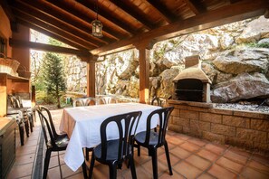 Outdoor dining - Vivienda Vacacional Eltxok (Llanes)