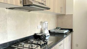 雪櫃、焗爐、爐具、咖啡機/沖茶器