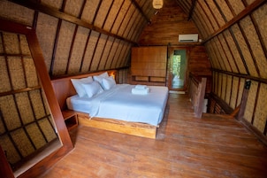 Villa | Blackout drapes, soundproofing, iron/ironing board, free WiFi
