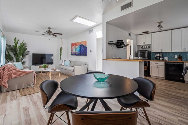 Living area - Bay Breeze Bungalow (St. Augustine)