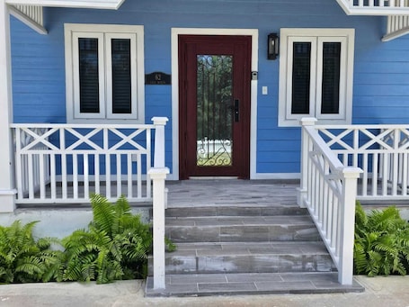 Exterior detail. New, beautifully furnished Cozy bungalow in a quiet neighborhood.