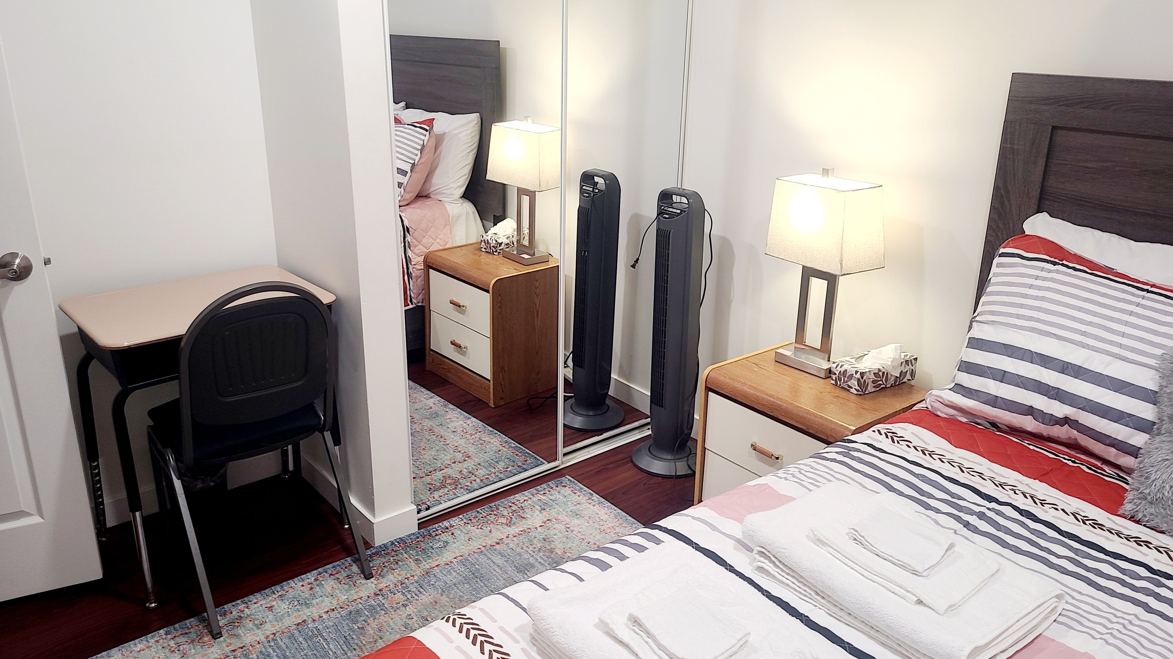 2 habitaciones, tabla de planchar con plancha y wifi gratis 