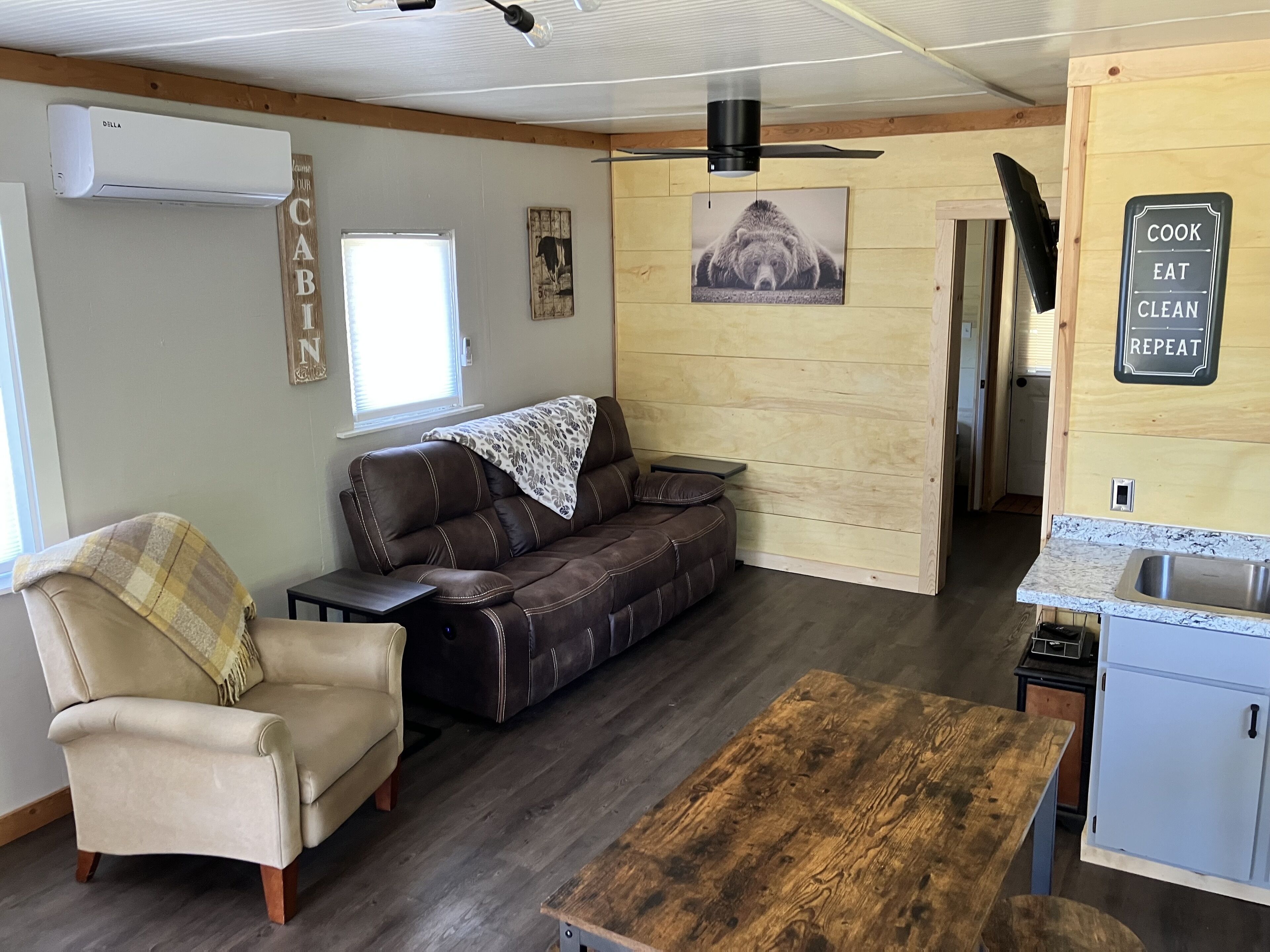 Charming Cabin 3 beds