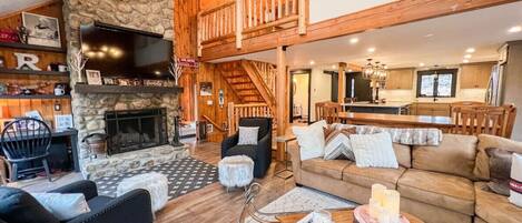 TV, fireplace, table tennis, stereo