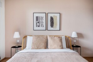 1 chambre, fer et planche à repasser, Wi-Fi, literie fournie