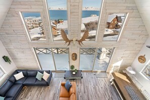 TV connectée, cheminée, baby-foot