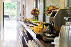 Desayuno típico de la región gratuito y diario