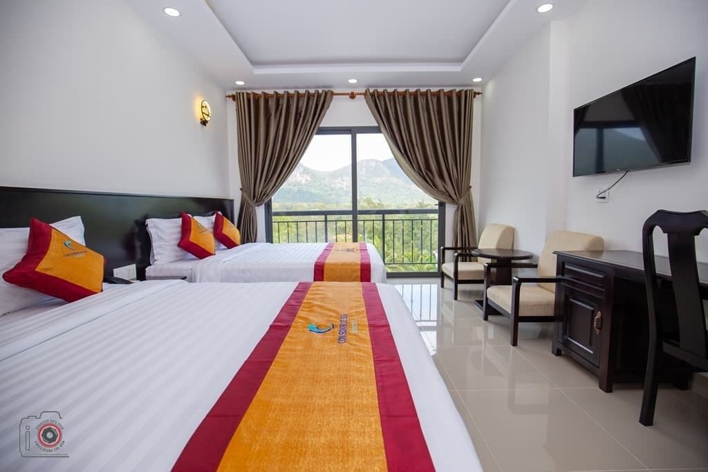 Superior Quadruple Room | Free minibar items, in-room safe, desk, soundproofing