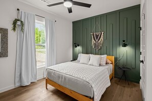 3 slaapkamers, een bureau, een strijkplank/strijkijzer, gratis wifi