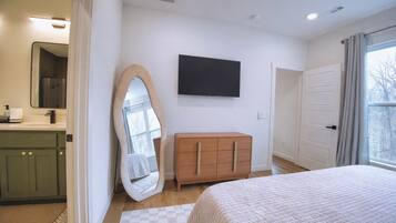 3 slaapkamers, een bureau, een strijkplank/strijkijzer, gratis wifi