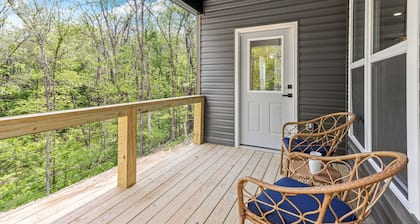 Modern Wooded Retreat | Corporate Housing | Remote Work | Pets OK | Near Back 40
