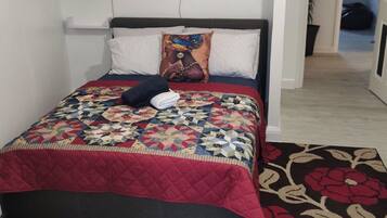 2 bedrooms, iron/ironing board, WiFi, bed sheets