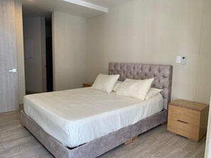 2 quartos, escrivaninha, Wi-Fi de cortesia, roupa de cama