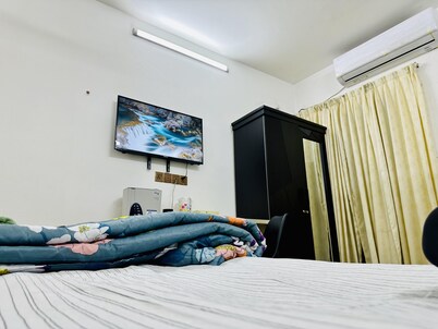 Beautiful 1-Bed Studio in Dhaka