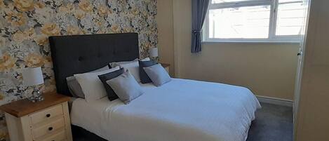 2 Schlafzimmer, Bügeleisen/Bügelbrett, WLAN, Bettwäsche