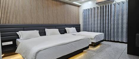 Luxury Three Bedroom | Free WiFi