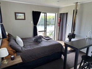 1 bedroom, in-room safe, iron/ironing board, free WiFi