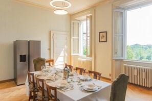 Apartment | 3 bedrooms - Villa Cardinal Ciceri - Glicine Apartment (San Fermo della Battaglia)