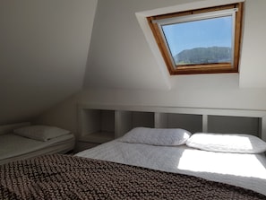 2 bedrooms, bed sheets