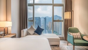 Habitación individual superior | Cortinas opacas, tabla de planchar con plancha, wifi gratis