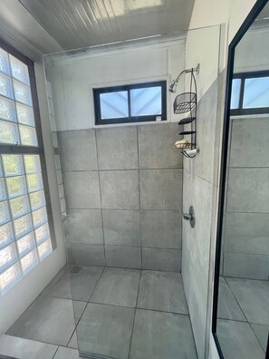 Dutxa, tovalloles i paper higiènic 