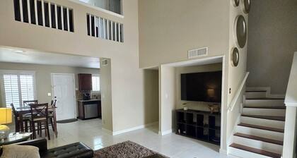Beautiful, clutter free with lots of space. Great location!