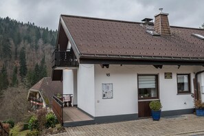 Exterior - Holiday Apartment '2' with Mountain View, Balcony and Wi-Fi (Todtmoos)