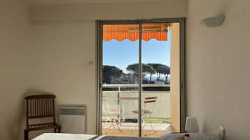 2 chambres, lit parapluie