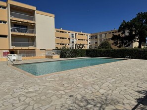Pool - L'appartement des Cyclades (LE LAVANDOU)
