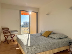 2 bedrooms, travel cot, free WiFi - L'appartement des Cyclades (LE LAVANDOU)