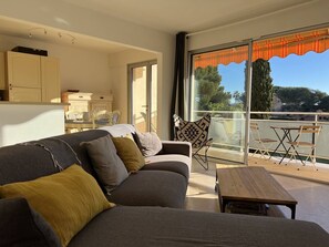 TV - L'appartement des Cyclades (LE LAVANDOU)