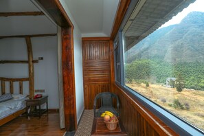 Habitación sénior doble | Escritorio y espacio para trabajar con un portátil