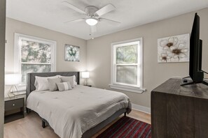 2 bedrooms, iron/ironing board, free WiFi, bed sheets