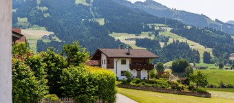 'Feichtenhäusl 1' with Mountain View, Private Terrace and Wi-Fi