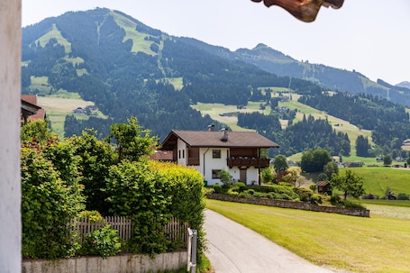 Exterior. 'Feichtenhäusl 1' with Mountain View, Private Terrace and Wi-Fi