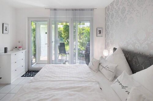 Ferienwohnung An Der Dönche" mit privater Terrasse, privatem Garten und WLAN