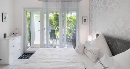 Ferienwohnung An Der Dönche" mit privater Terrasse, privatem Garten und WLAN