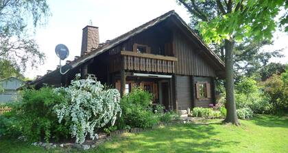 Ferienhaus 'Zur Einberger Schweiz' mit privater Terrasse, privatem Garten und WLAN