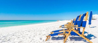 New Listing in Destiny, Prime Location, Beach 350 yds, GolfCart, Pool/Hot Tub, Tennis/Pickleball