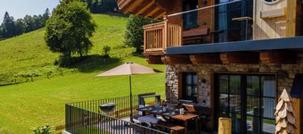 Amazing chalet with sauna right by the ski lift