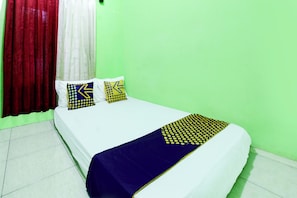 Standard Double Room | Wi-fi percuma, cadar katil 